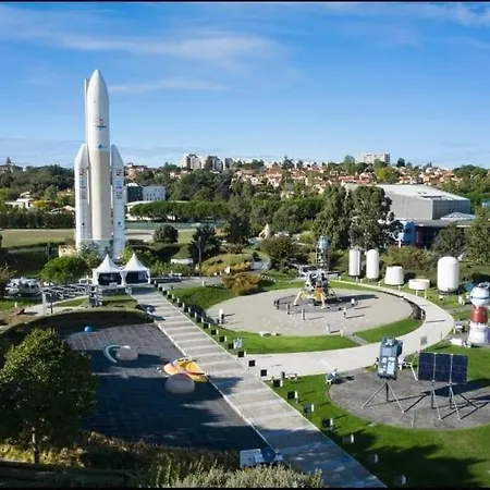 アパート T2 Jean Rieux 4p- Cite De L'espace *